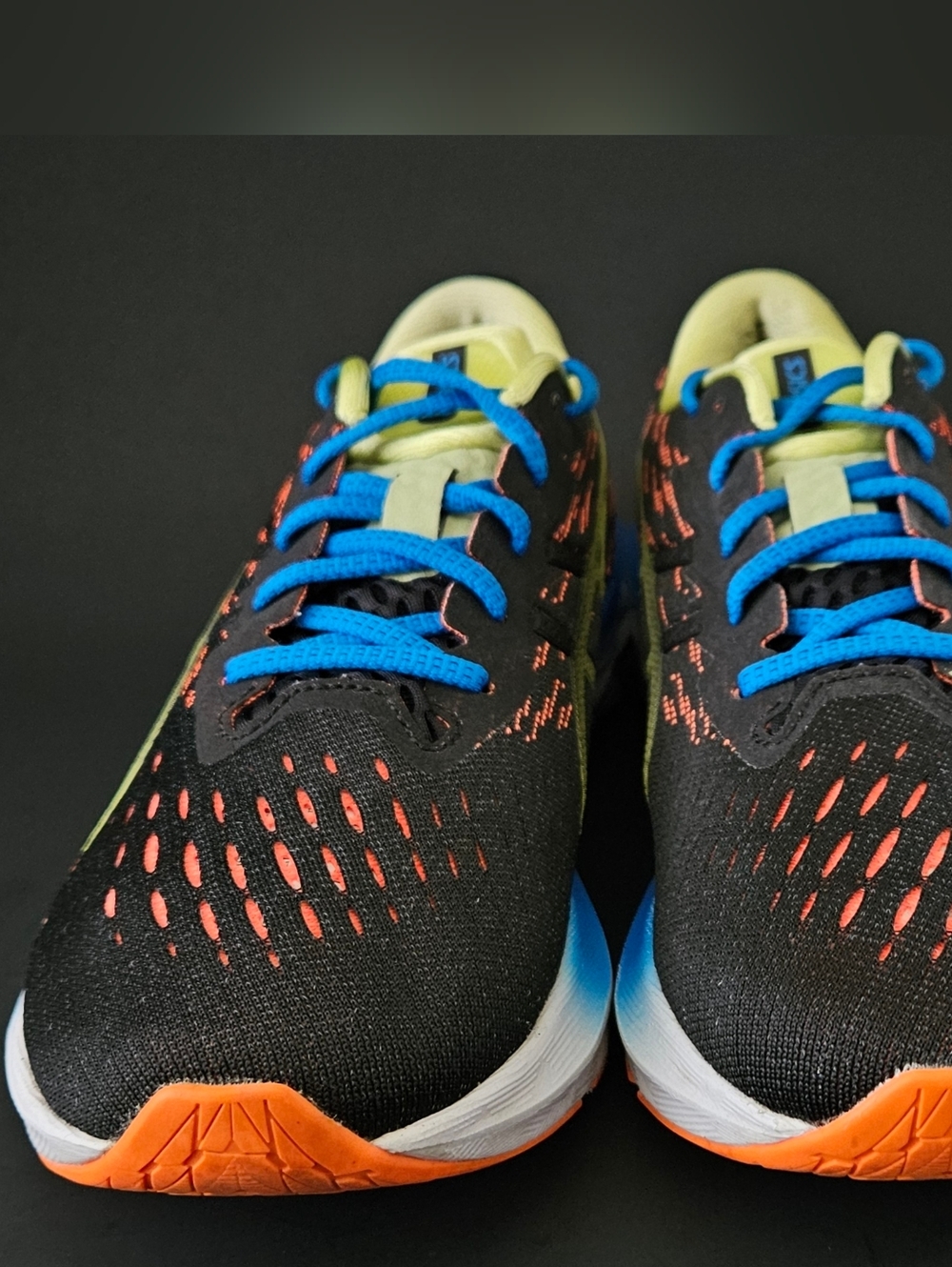 Asics Novablast - Picture 4 of 7